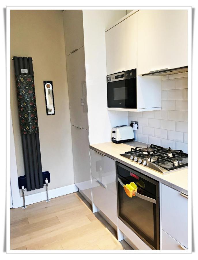 Spacious And Modern 2 Bedroom Flat Near The City Centre Edimburgo Exterior foto
